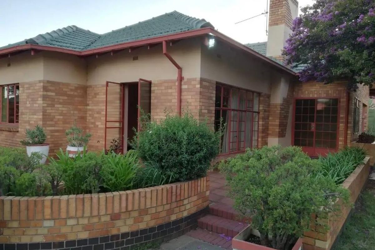 3 Bedroom House for Rent - Photo 2