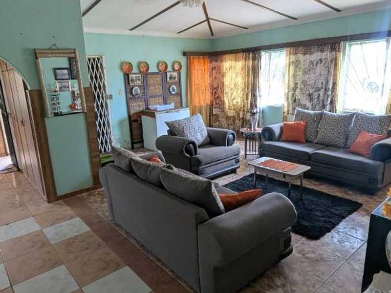 spacious old school house - Photo 6