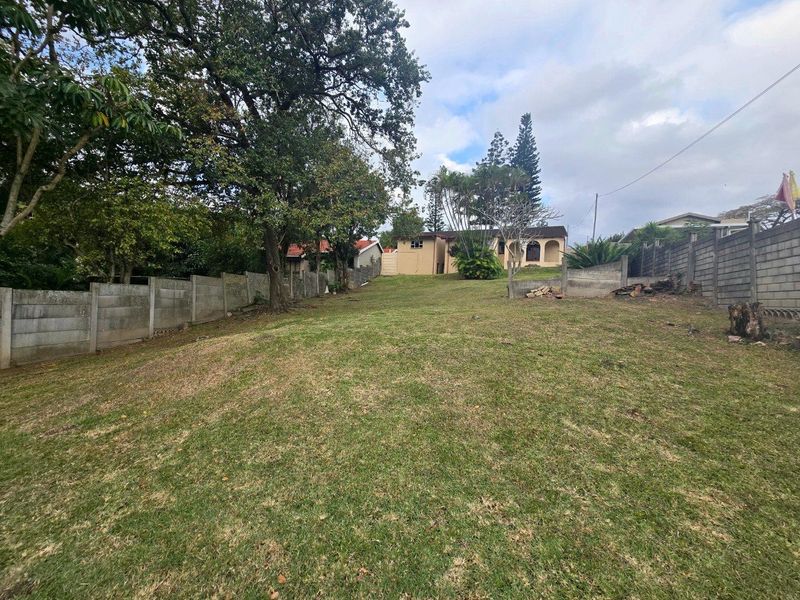 Spacious Four-Bedroom Family Home with potential Flatlet and Scenic Views - Photo 1
