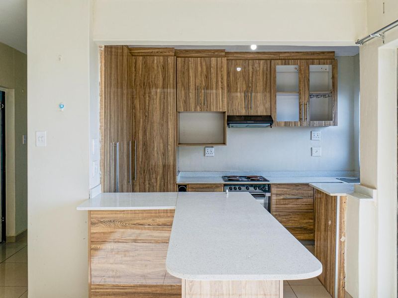 On the beach - Photo 4