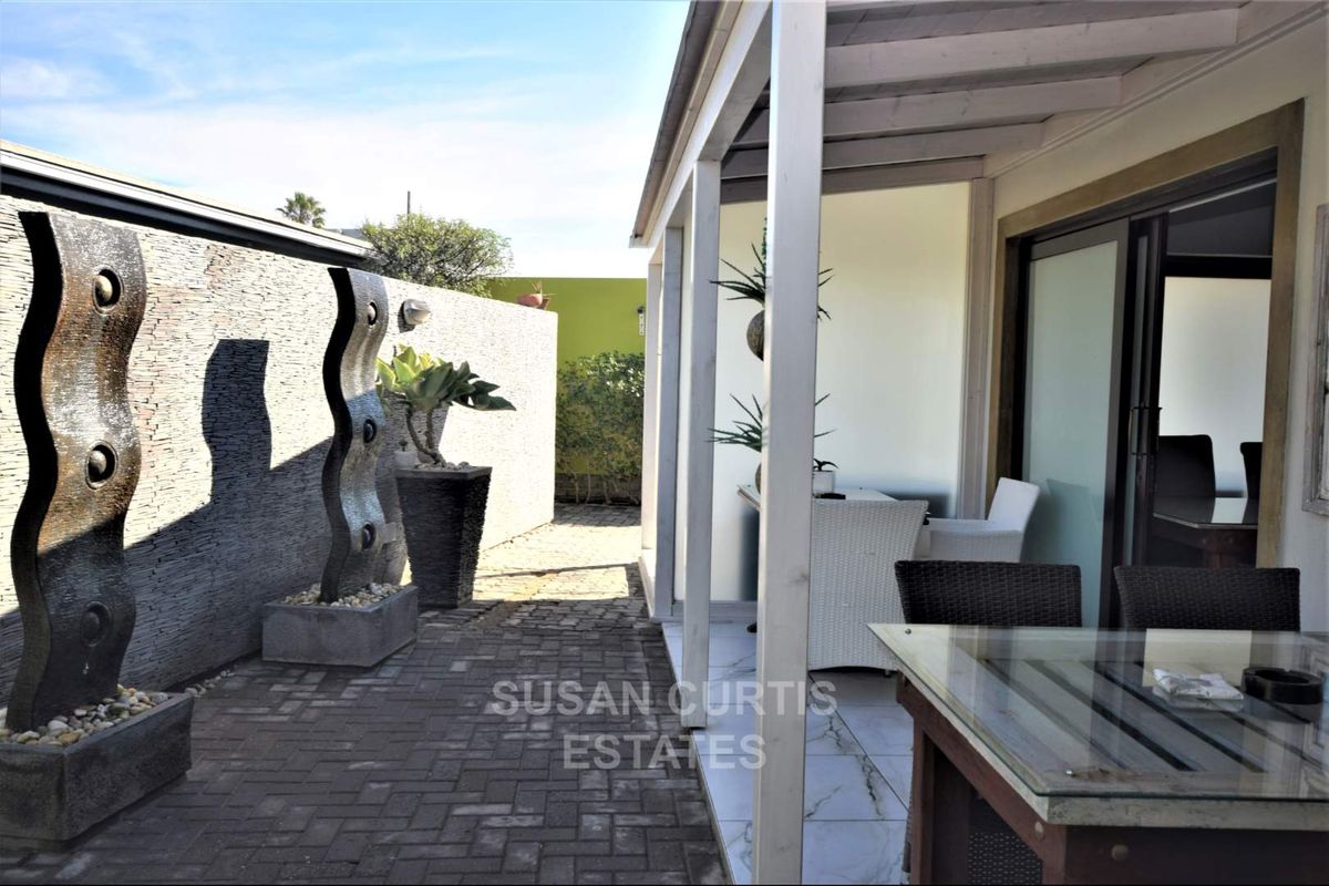 A GUEST HOUSE WITH SO MUCH APPEAL! - Photo 2