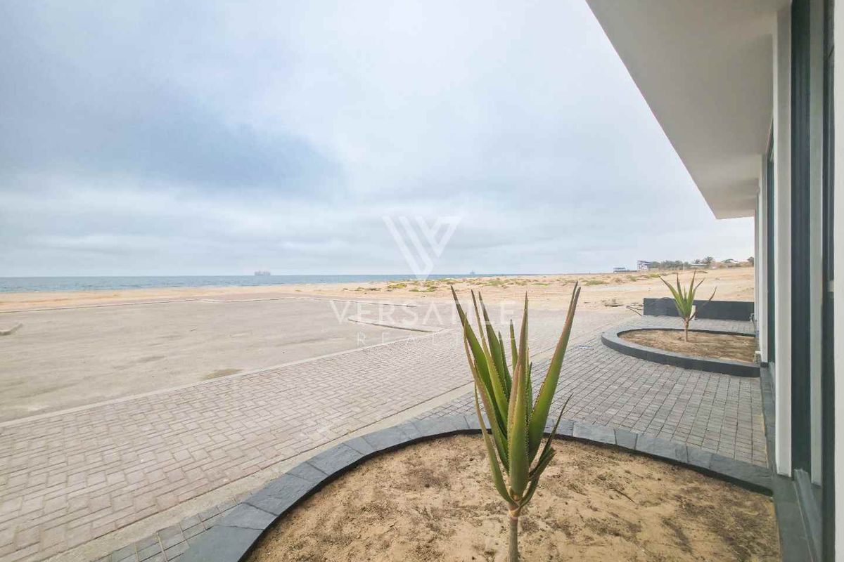 Townhouse with Permanent Sea View to Let - Photo 2
