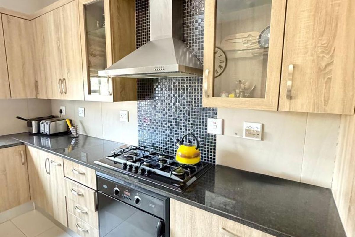 House for Sale in Elisenheim - Photo 4