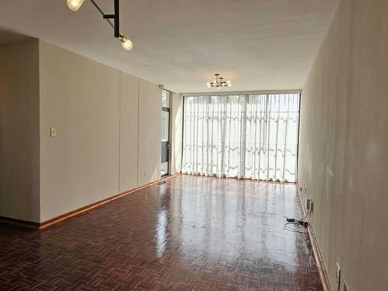 Welcome to your comfortable and secure city sanctuary. - Photo 2