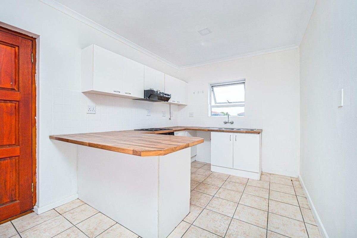 Stylish 2-Bedroom Apartment on the 2nd Floor - Photo 4