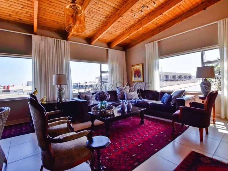 Mile 4 Ext 1, Swakopmund:  9 Bedr Versatile Property is for Sale - Photo 8