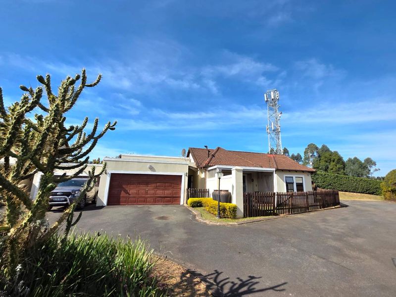 Single Storey, 3 Bedroom Townhouse in Aintree Lane For Sale - Photo 2