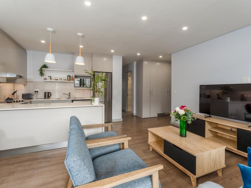 Modern Apartment With Expansive Covered Patio And Mountain View - Photo 10