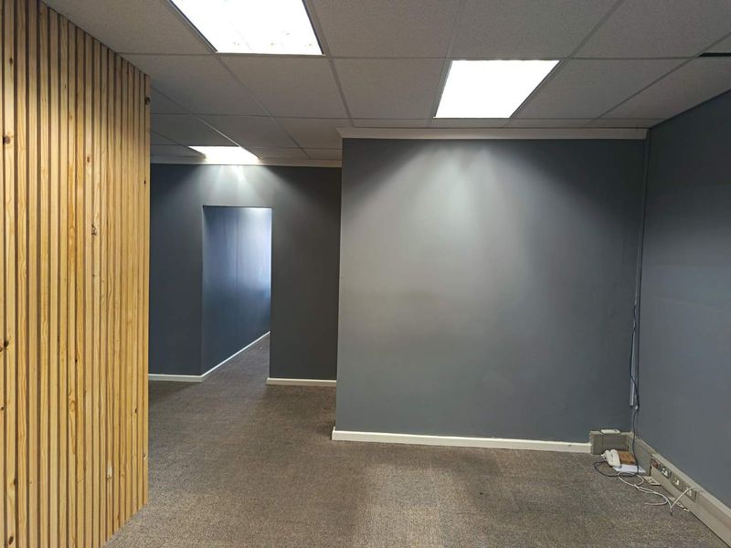 Designed to meet the needs of modern businesses, this office space offers privacy, convenience, and exceptional value - Photo 4