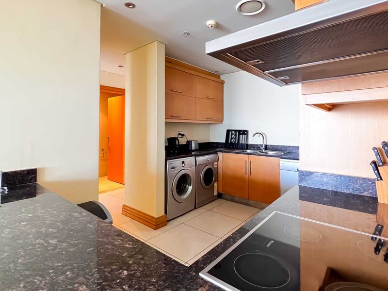 2 BEDROOM I 2.5 BATHROOM APARTMENT - Photo 5