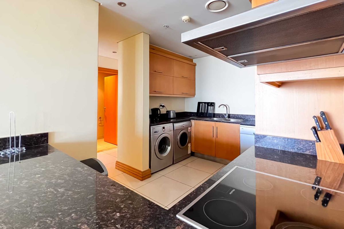 2 BEDROOM I 2.5 BATHROOM APARTMENT - Photo 5