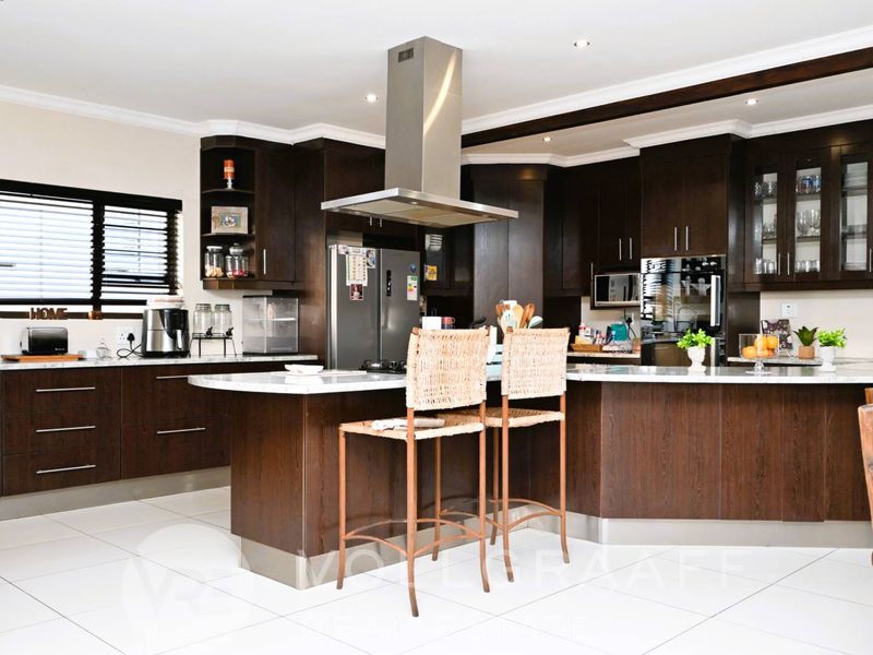 Four Bedroom Double-Storey House for Sale in Swakopmund Ext 15 - Photo 3