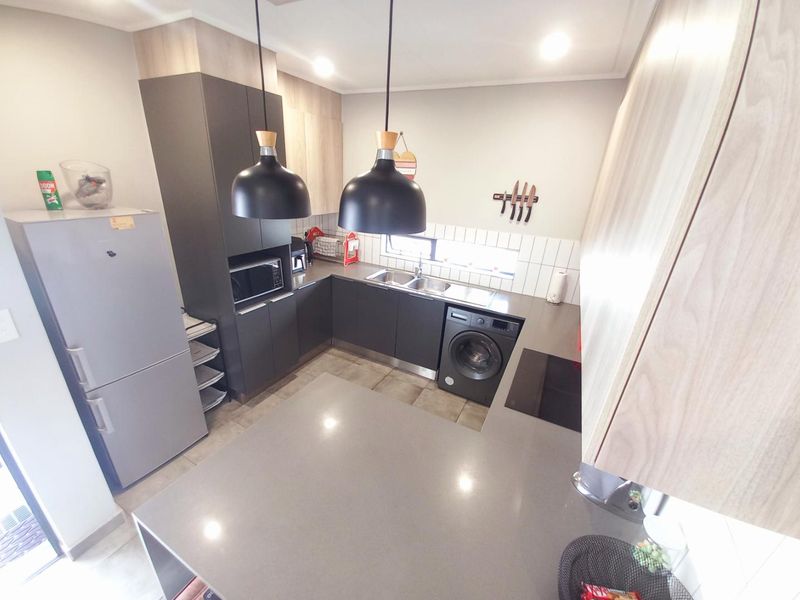 Four bedrooms house for sale in Capital View Security Estate in Lotus Gardens - Photo 9