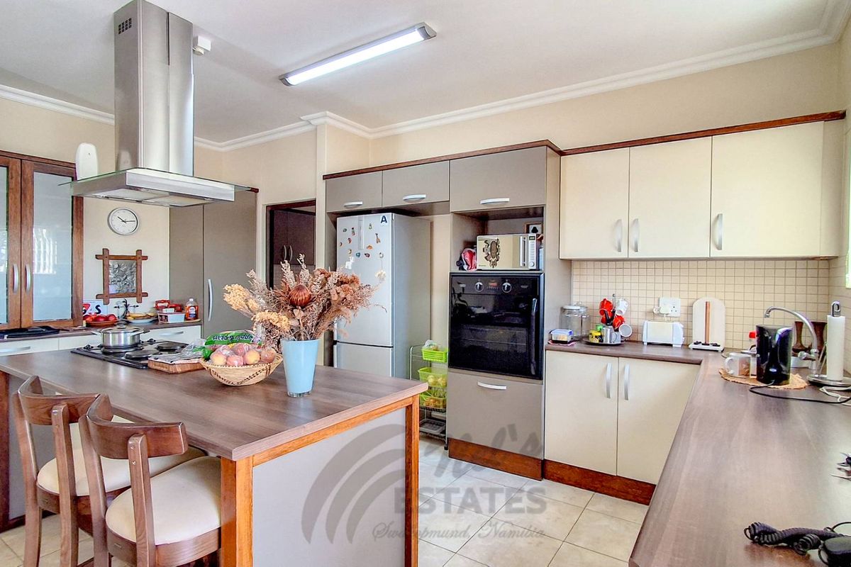 Furnished Home For Sale in Ocean View, Swakopmund - Photo 2