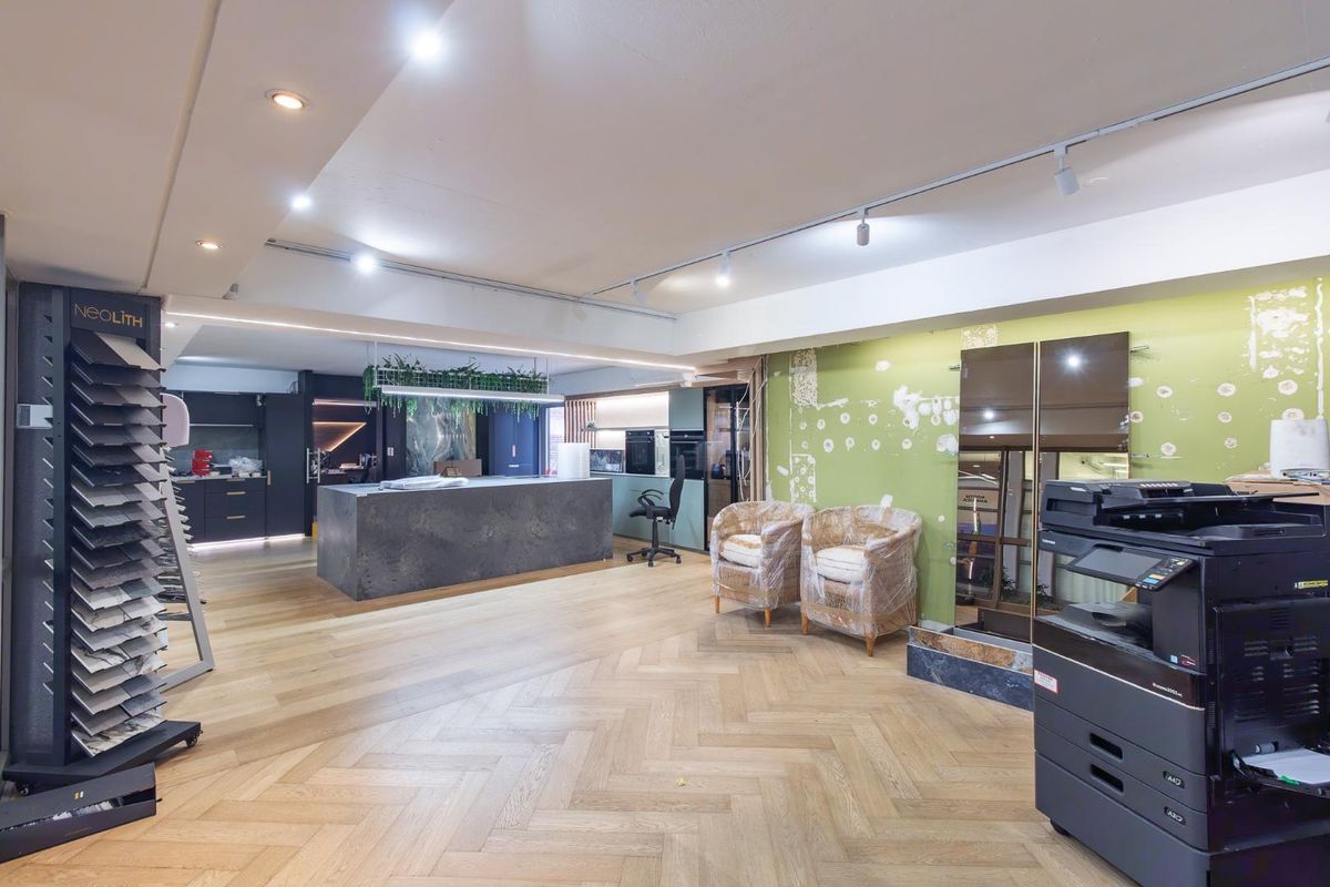 Retail/office space to let at DoubleTree by Hilton - Photo 3