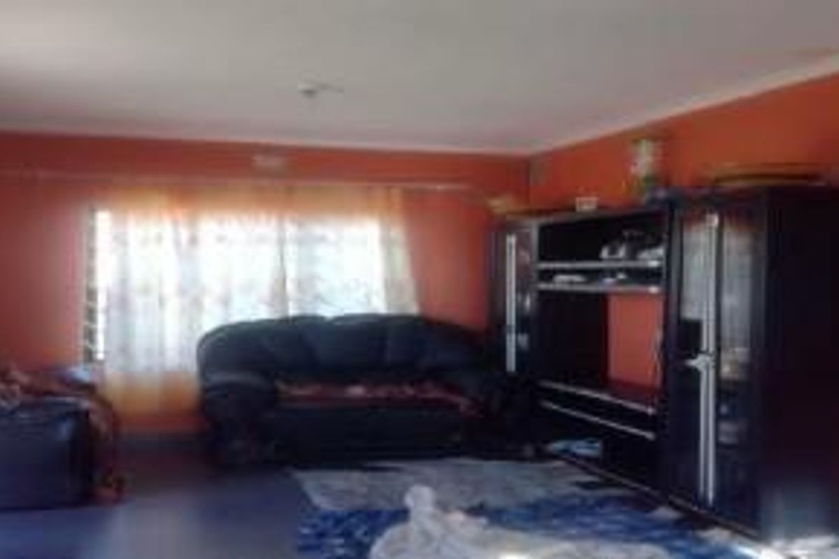 3 Bedroom House For Sale - Photo 3