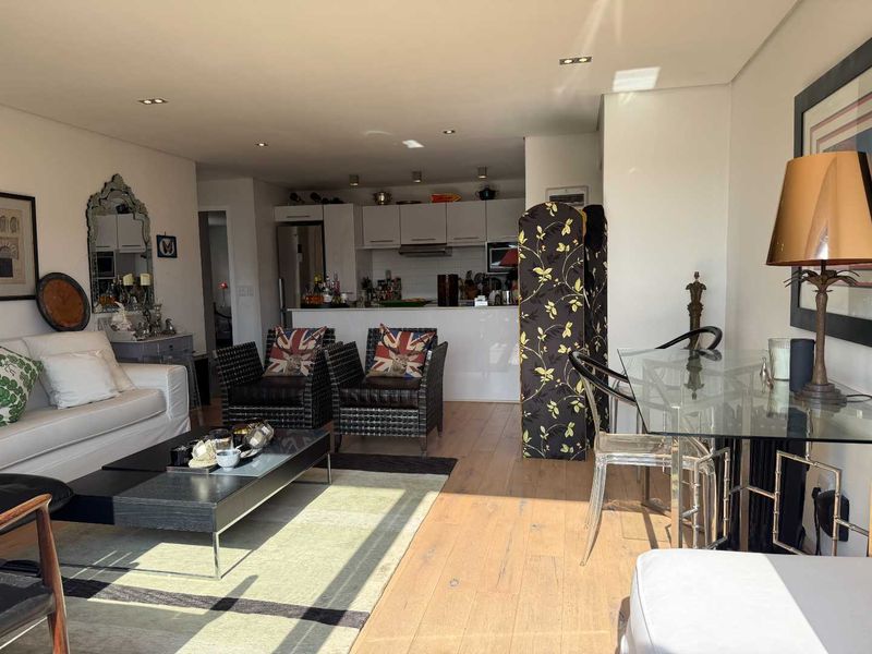 Secure, Sunny Apartment - Fully Furnished - Photo 2