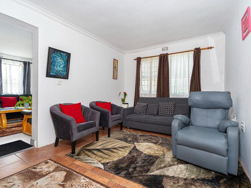 Dreaam Home in Rondebosch East - R3.25m - Photo 7