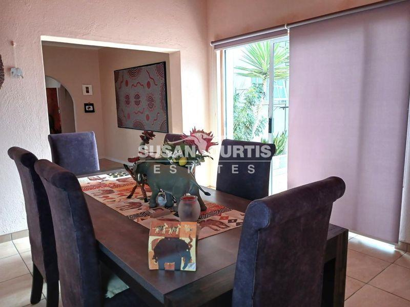 Large Family Home - Photo 4