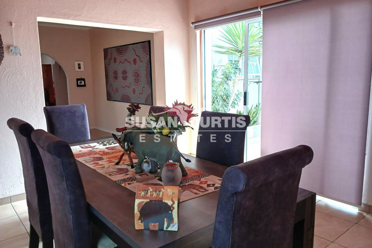 Large Family Home - Photo 4