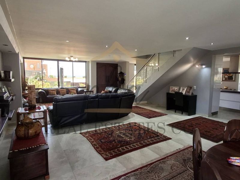 Two Double-Storey Houses with a separate flat on one erf - Registered in a CC - Photo 4