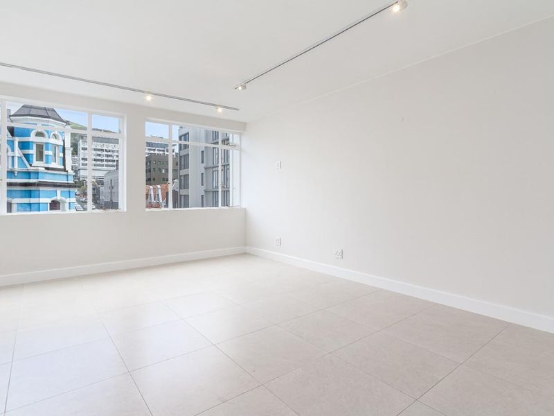 Final Opportunity: Studio in Airbnb-Friendly CBD Block - Photo 8