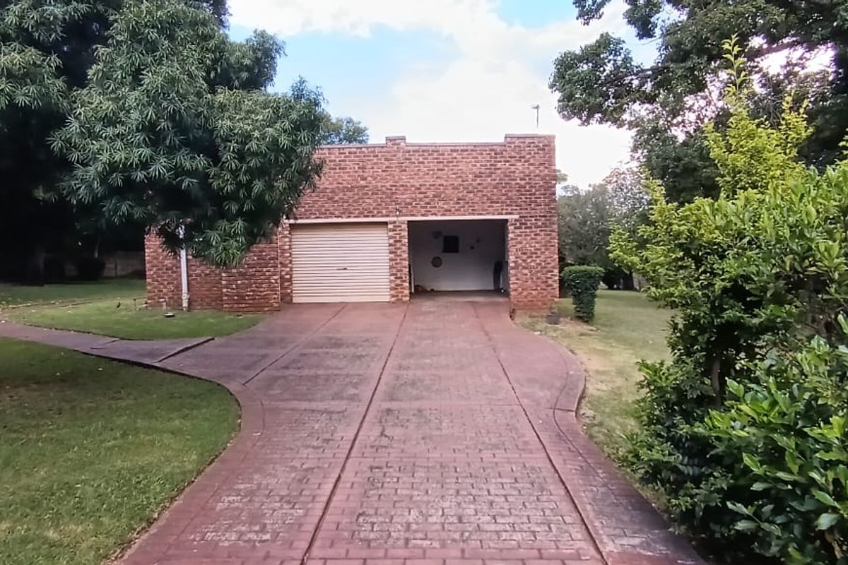 HOUSE FOR SALE,SKUINSHOOGTE,NEW CASTLE - Photo 2