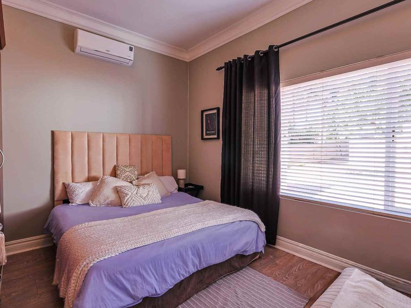 Elegant Family Living with Privacy, Space and Modern Comfort - Photo 8