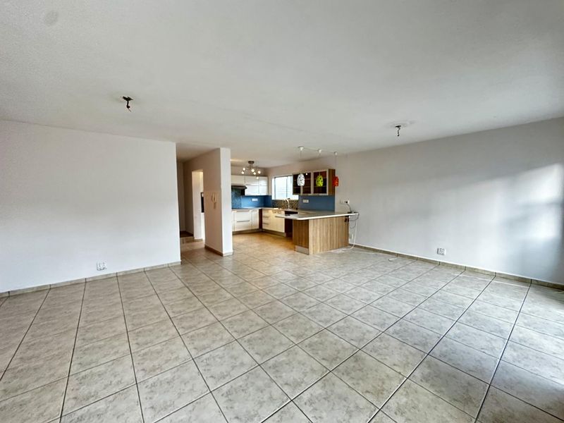 3 Bedroom Townhouse For Sale in Avis - Photo 3