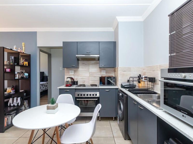 IMMACULATE GROUND FLOOR APARTMENT AVAILABLE TO RENT - Photo 7