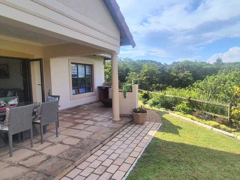 Exquisite townhouse offering privacy in tranquil surroundings - Photo 1