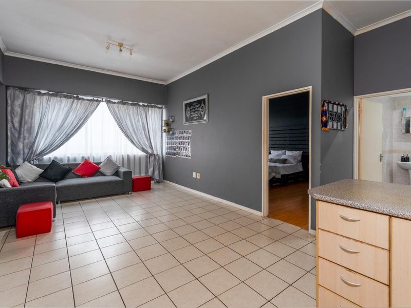 2 Bedroom Apartment for sale - Photo 9