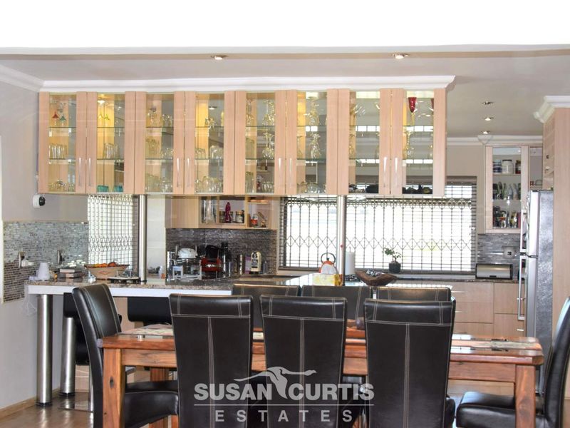 Lovely Family Outdoor Living - Photo 4