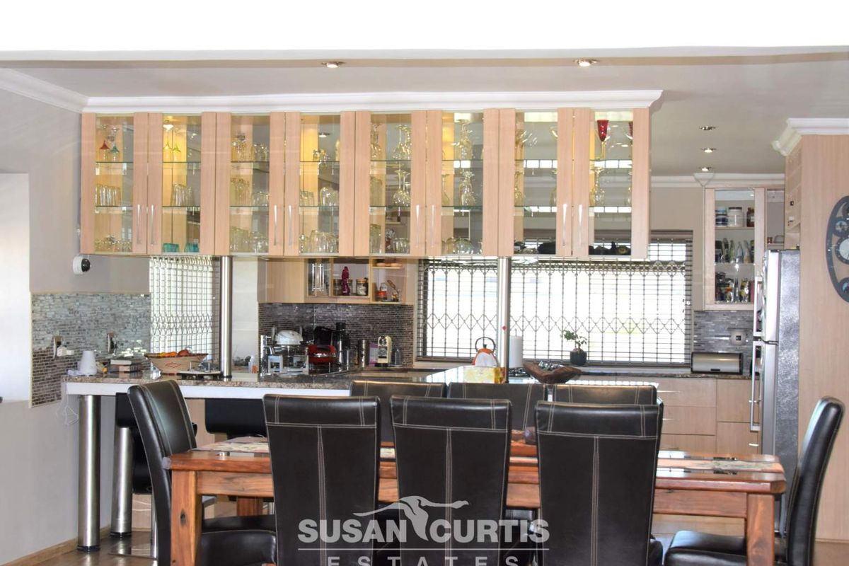 Lovely Family Outdoor Living - Photo 4