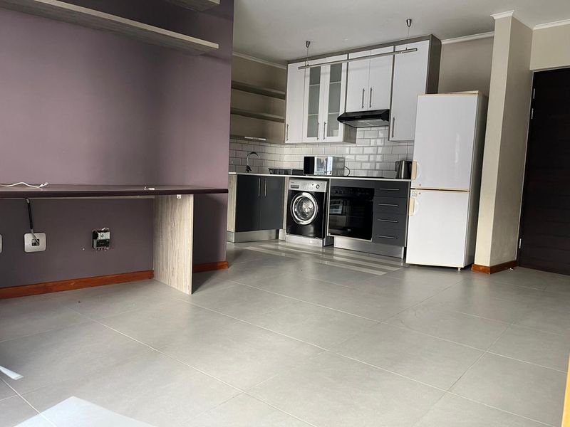 Modern 2 Bedroom in the Heart of Hatfield - Photo 5