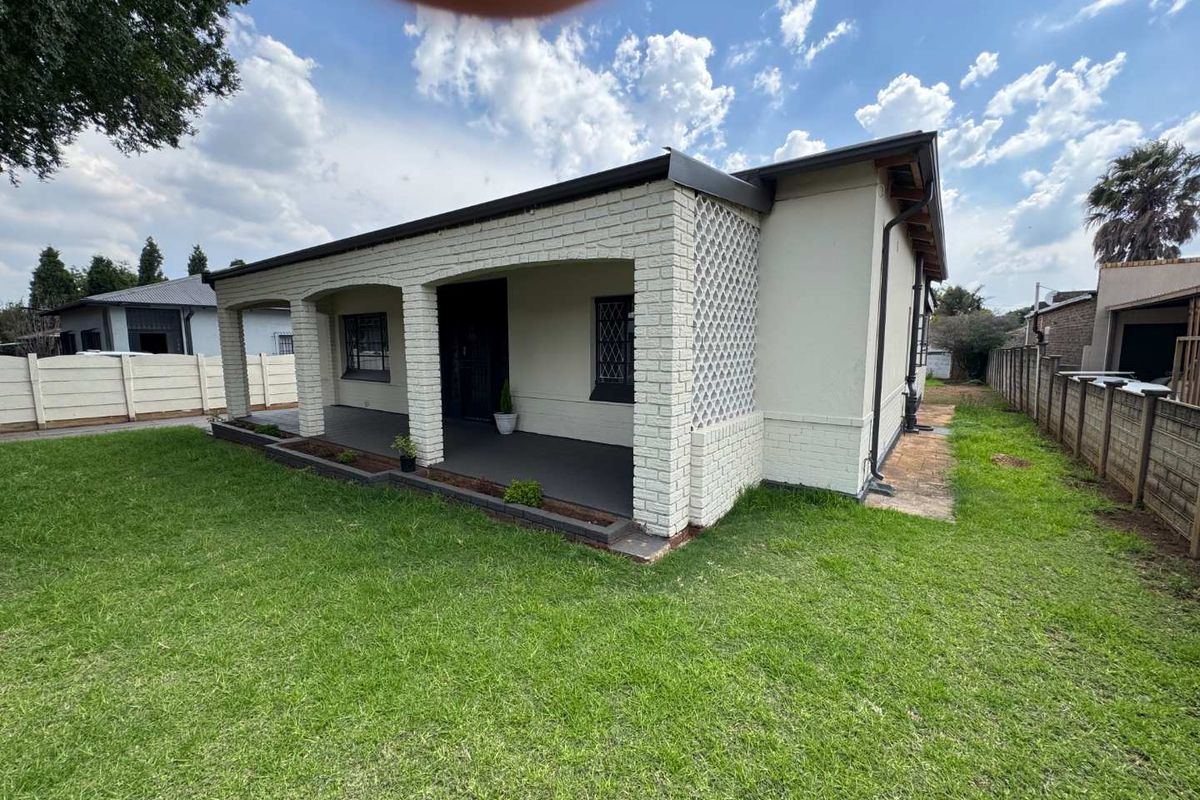 Quaint Neat Family Home for sale - Photo 2