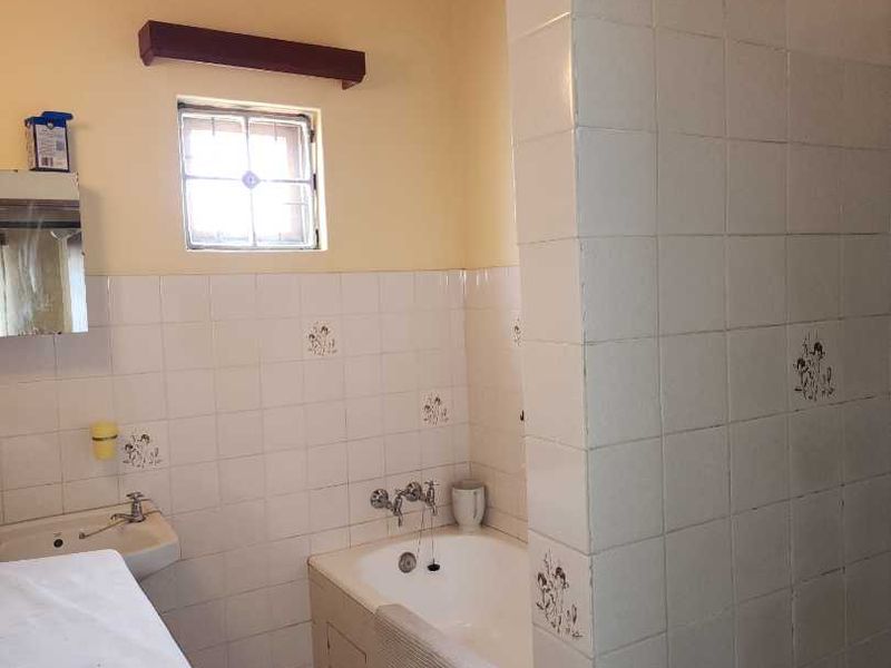 Give this house some TLC and you have a home. - Photo 8