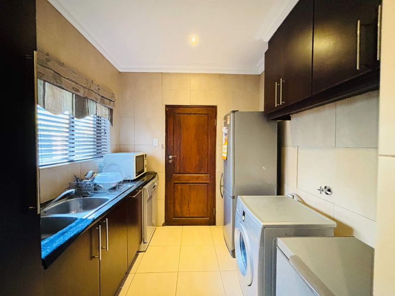 Family Home For Sale in Stoneridge Country Estate - Photo 9