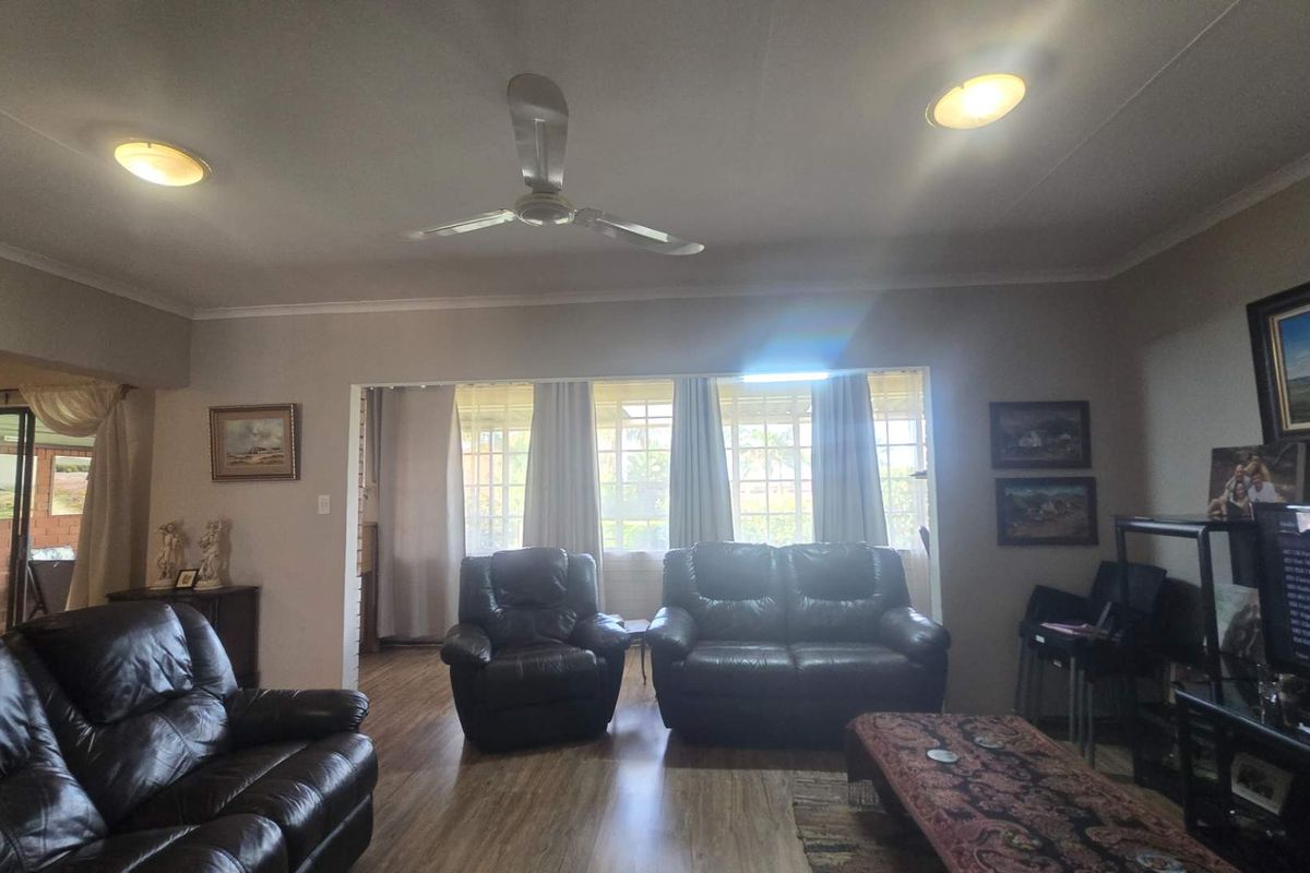 Immaculate and cozy Retirement home in Montana park - Photo 4
