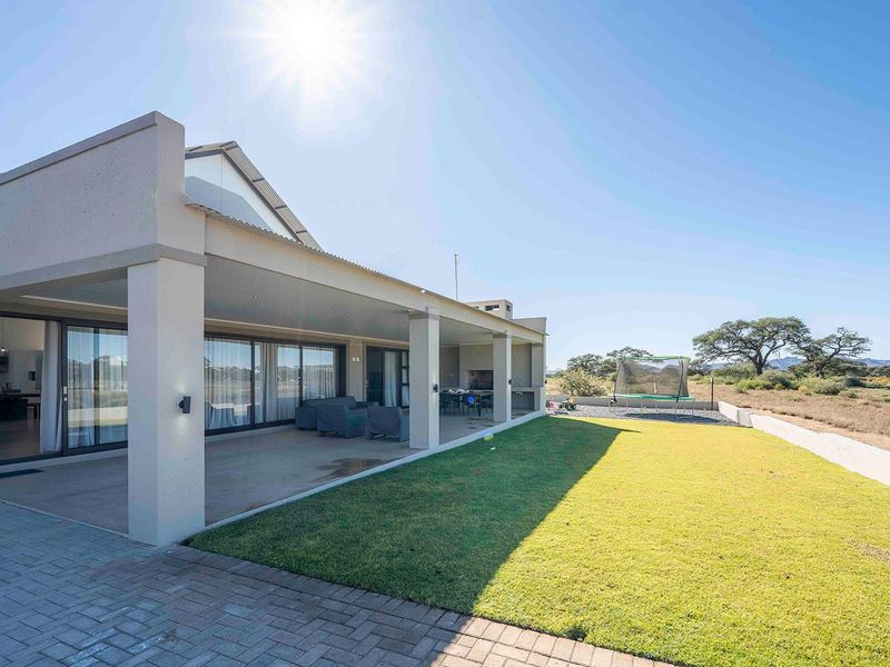 Modern and bright 3 Bedroom house Omeya Golf Estate - Photo 10