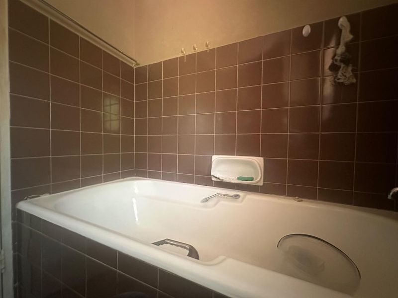 Timeless! Spacious! This one has it all! - Photo 9