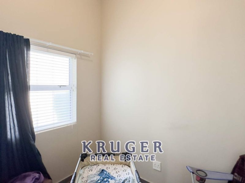 3-bedroom townhouse for sale - Photo 10