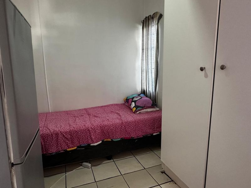 Ultimate Student Living - Photo 4