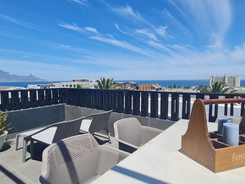 Stunning Hilltop Property in Bloubergstrand - Photo 4