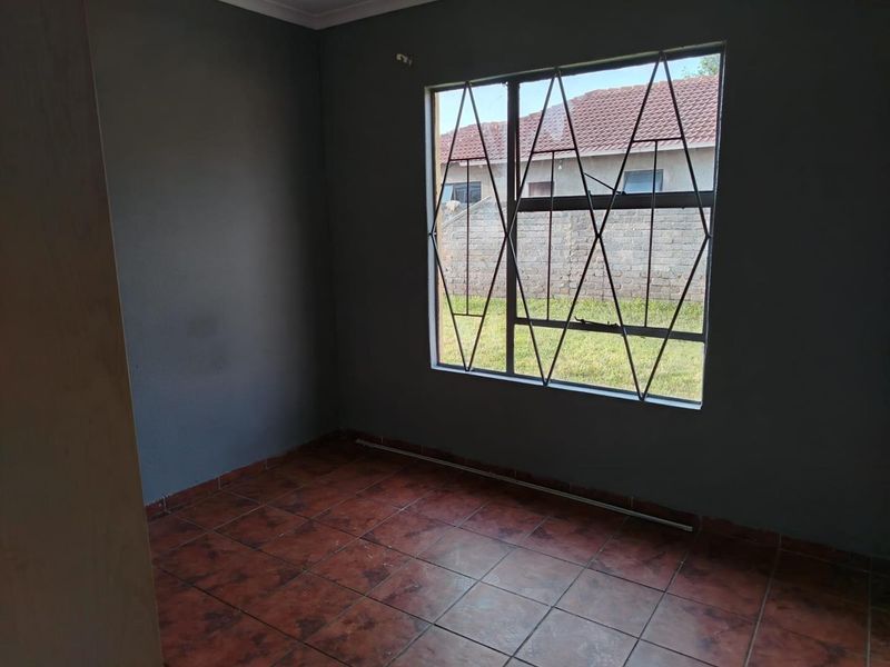 3 Bedroom House to Rent in Alveda - Photo 9