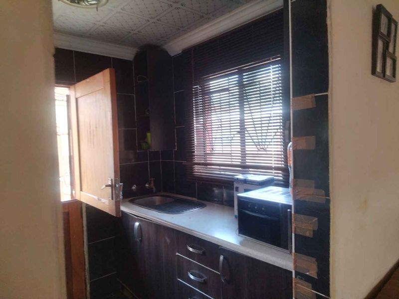 3 bedrooms house for sale in Soshanguve XX - Photo 4