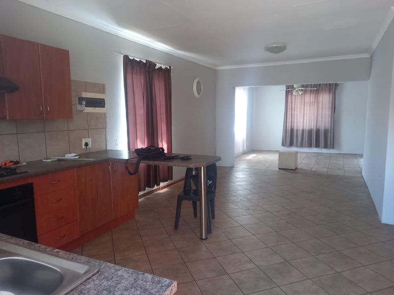 FOUR BEDROOM STAND ALONE HOUSE AVAILABLE IN ORCHARDS . - Photo 2