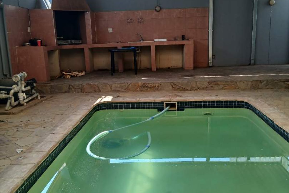 REDUCED: 4 bedroom house in khomasdal 2 000 000 - Photo 2