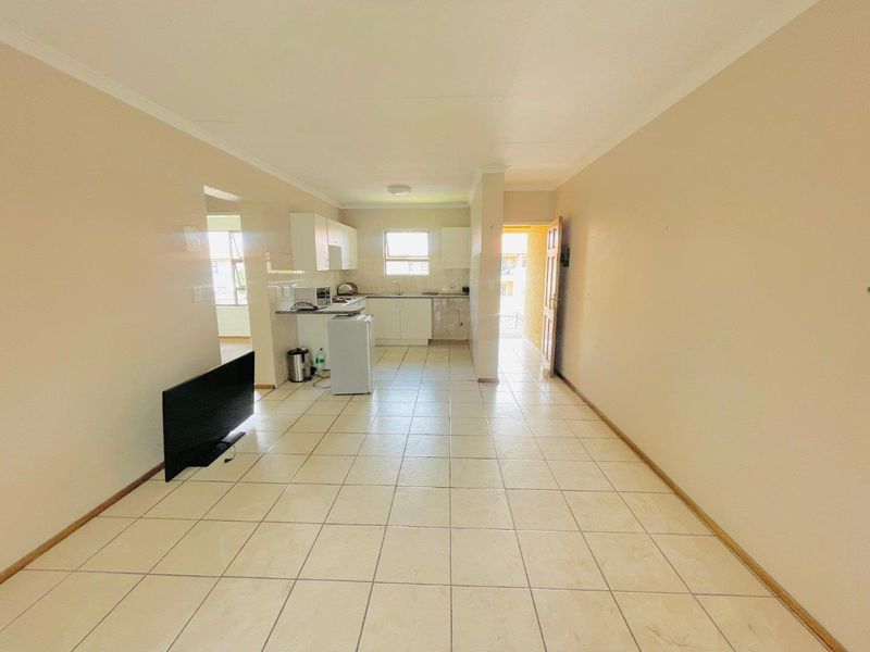 2 Bedroom Apartment / Flat for Sale in Parkrand - Photo 8