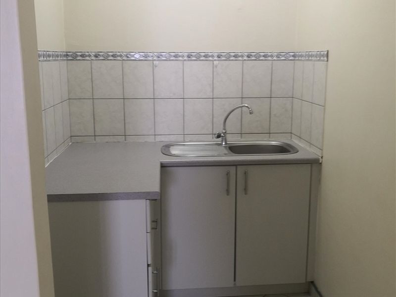 FOR SALE - LARGE PROPERTY WAREHOUSE & OFFICES - Photo 8